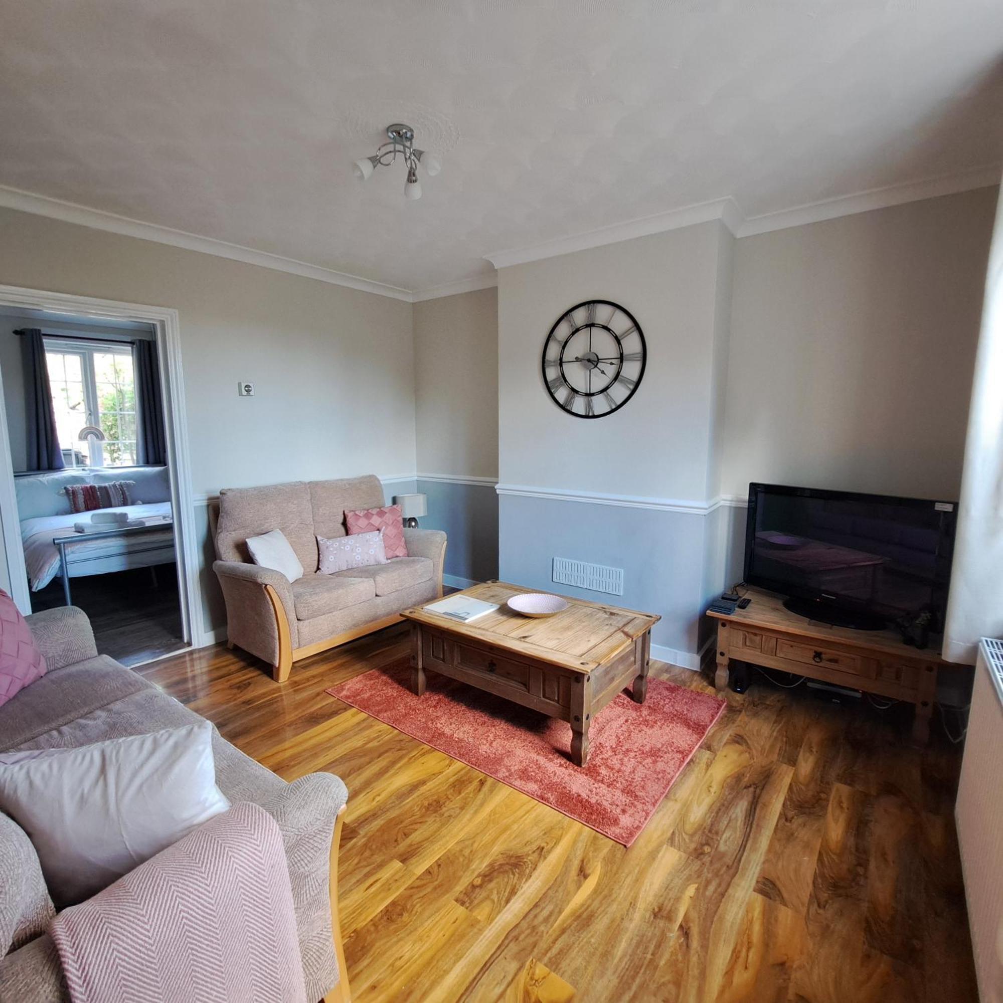 Generous 3 Bed In The Heart Of The Village Huntingdon Exterior foto